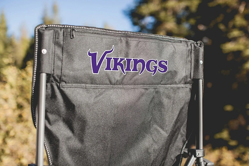 Picnic Time Minnesota Vikings Team Big Bear XL Camp Chair with Cooler