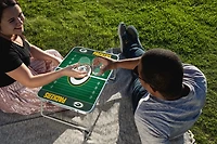 Picnic Time Green Bay Packers Mini Portable Folding Table