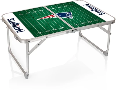 Picnic Time New England Patriots Mini Portable Folding Table