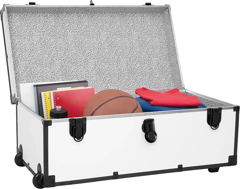 Seward Classic 30 in Trunk with Wheels & Lock