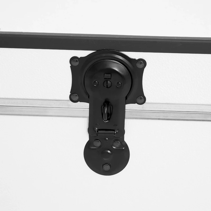 Seward Classic 30 in Trunk with Wheels & Lock