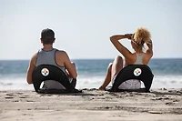 Picnic Time Pittsburgh Steelers Oniva Portable Recliner