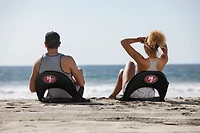 Picnic Time San Francisco 49ers Oniva Portable Recliner