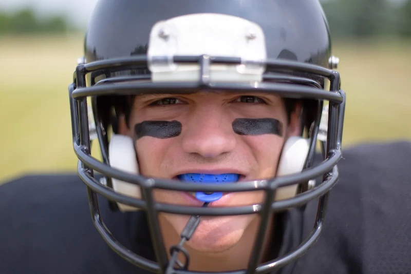 SISU Adults' Tether Mouth Guard