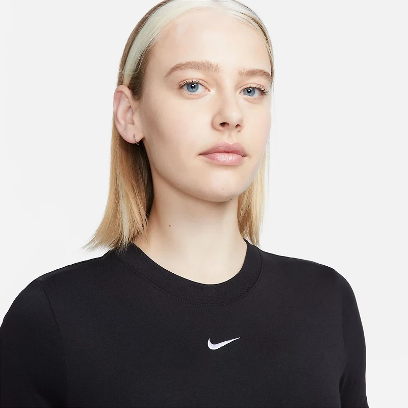 Nike Women's Sportswear Essentials Slim Cropped T-shirt