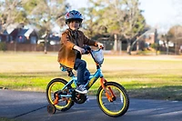 Dynacraft Boys' 16 in Hot Wheels Bicycle