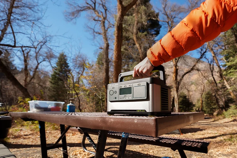GOAL ZERO Yeti 300 G 120V Portable Power Station