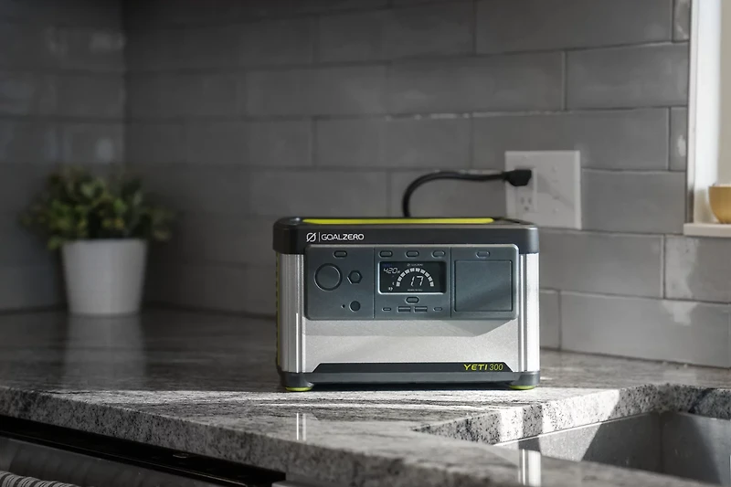 GOAL ZERO Yeti 300 G 120V Portable Power Station