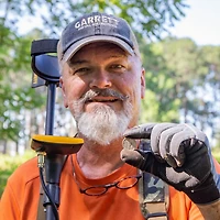 Garrett ACE Apex Metal Detector with Z-Lynk™ Headphones