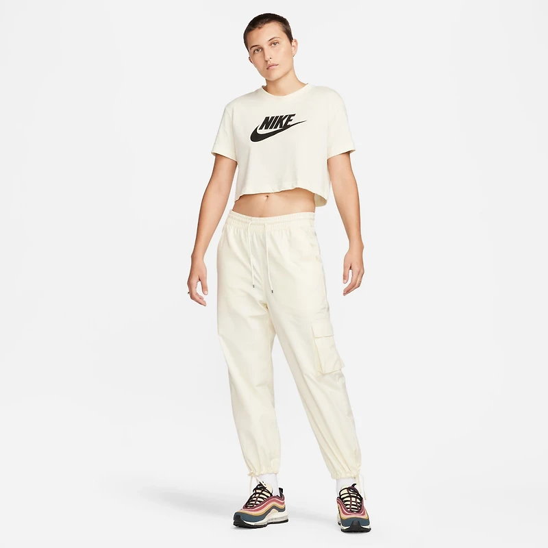 Nike Women's Sportswear Essential Cropped T-shirt