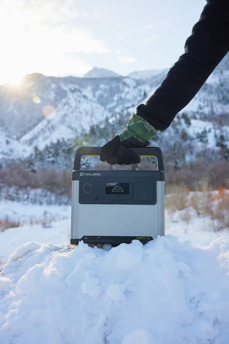 GOAL ZERO Yeti 700 6G 120V Portable Power Station
