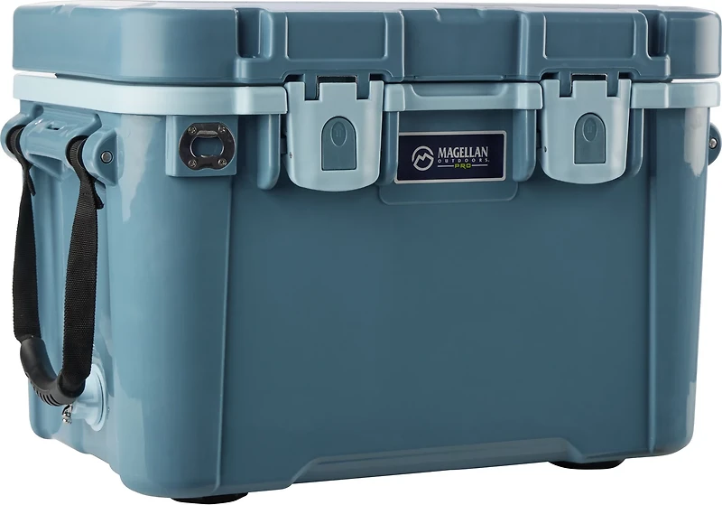 Magellan Outdoors Pro Explore Icebox qt Hard Cooler