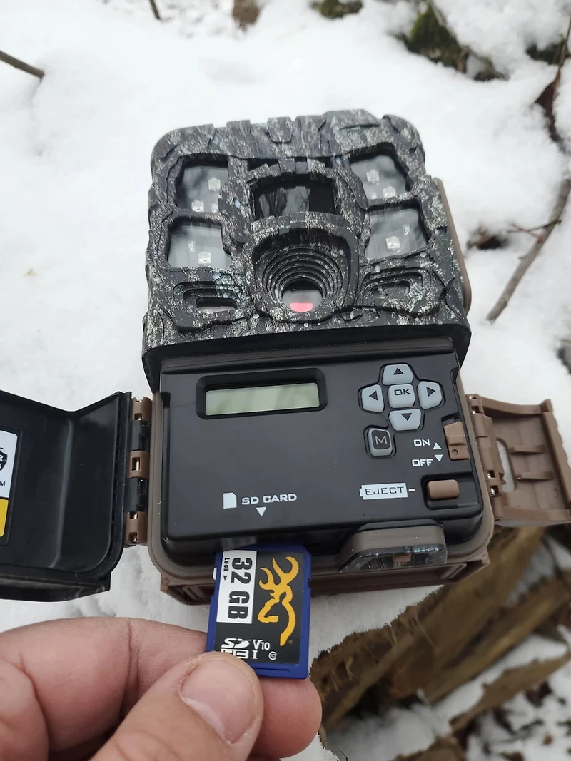 Browning Defender Pro Scout Max Extreme HD Game Camera