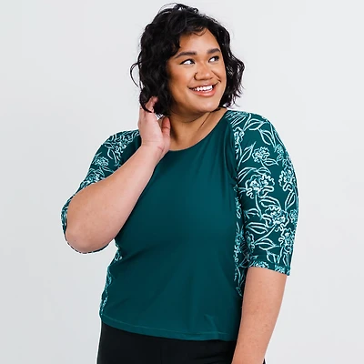 Calypsa Women's Loose Fit Margaux Plus-Size Swim Top