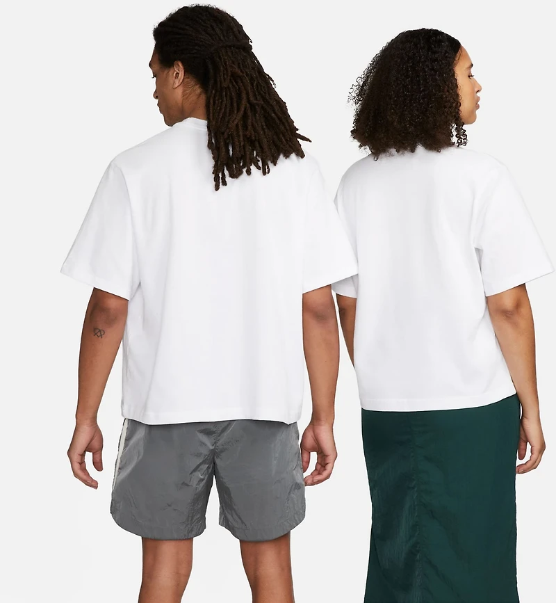 Nike Womenâ€™s Sportswear Essential Boxy T-shirt