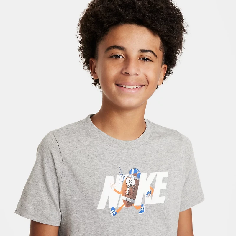 Nike Boys' Sportswear Football Short Sleeve T-shirt