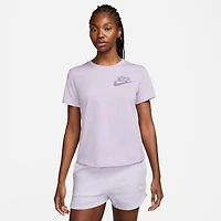 Nike Women's NSW Club LBR Short Sleeve Shirt