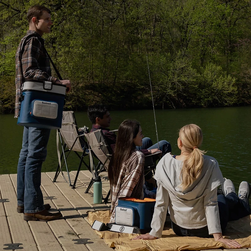 Bushnell 20 Can Cooler with Dry Box