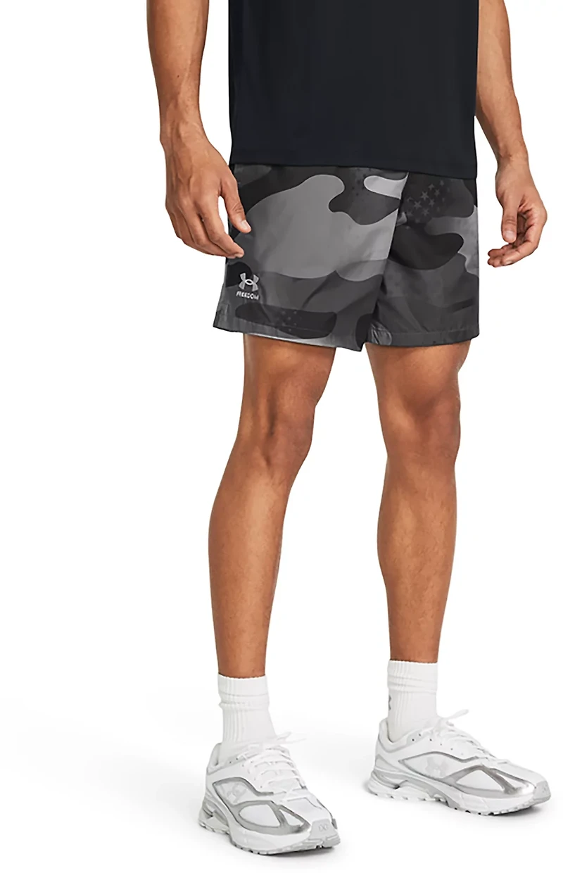 Under Armour Men's Freedom 7 in Volley Shorts