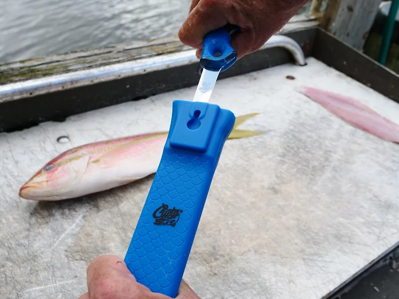 Cuda 6 in TI-Bonded Fillet Knife with Sheath