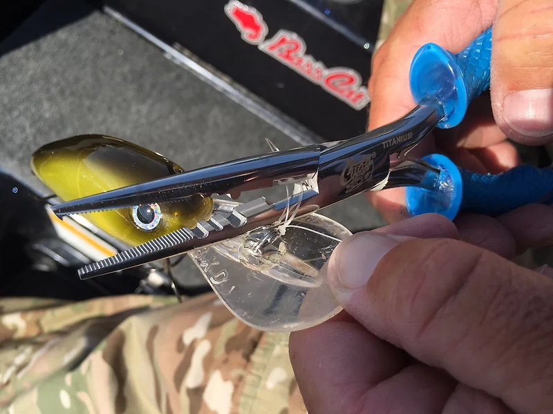 Cuda 8 in TI Needle Nose Pliers