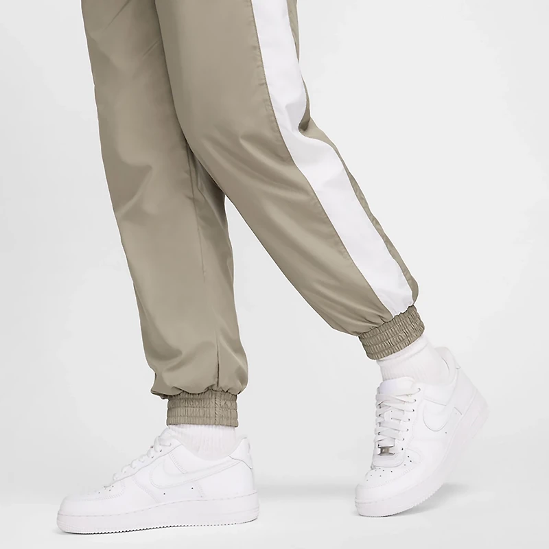 Nike Women's Sportswear Classic Woven UV Mid-Rise Loose Joggers