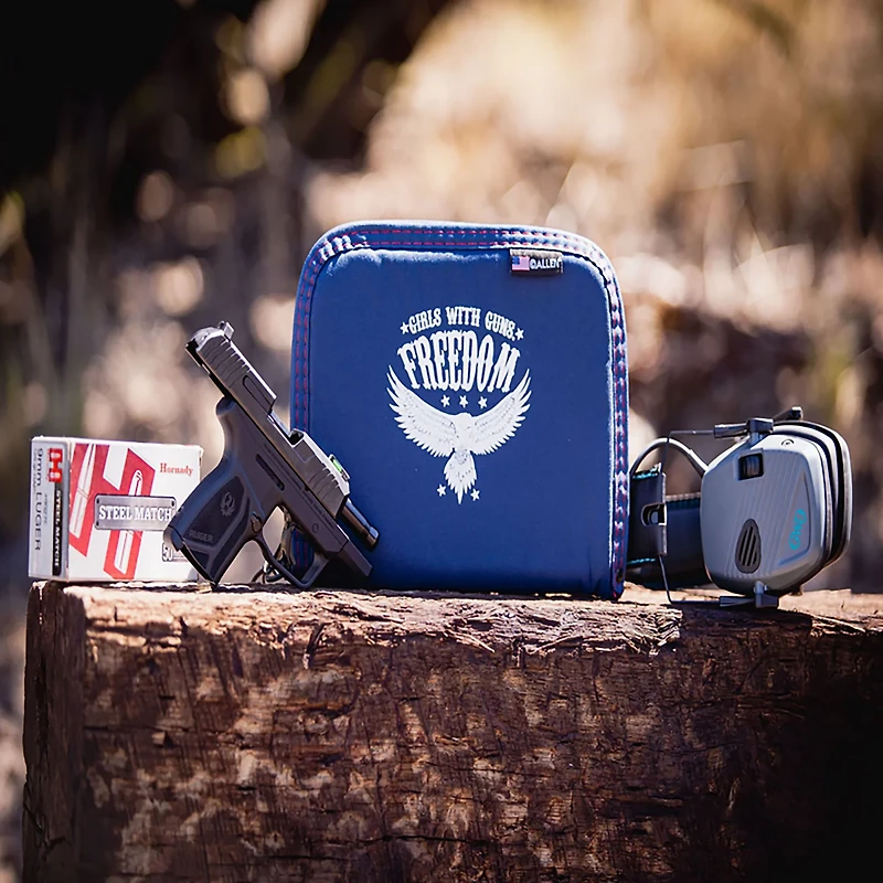 Girls With Guns 10 in Lockable Freedom Handgun Case