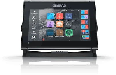 Simrad GO9 XSE GPS with 83/200 Transducer and C-Map Discover Chart