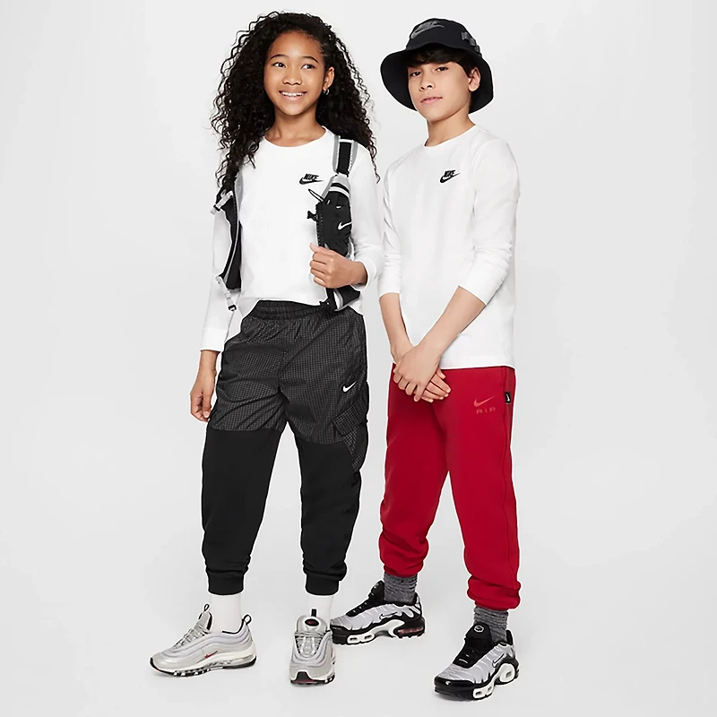 Nike Boys' Futura Long Sleeve T-shirt