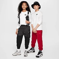Nike Boys' Futura Long Sleeve T-shirt