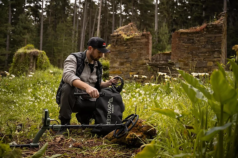 Minelab XTERRA Voyager Metal Detector