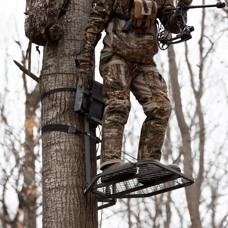 Rivers Edge Big Foot Lever-Action Hang-On Treestand
