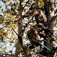 Rivers Edge Big Foot Lever-Action Hang-On Treestand