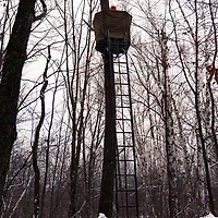 Rivers Edge Lockdown 21 ft 360 1-Man Ladder Tree Stand