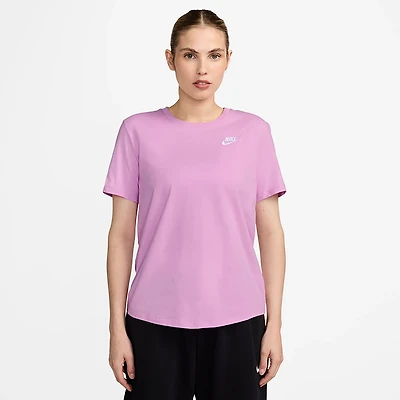 Nike Women's Sportswear Club T-shirt