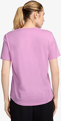 Nike Women's Sportswear Club T-shirt