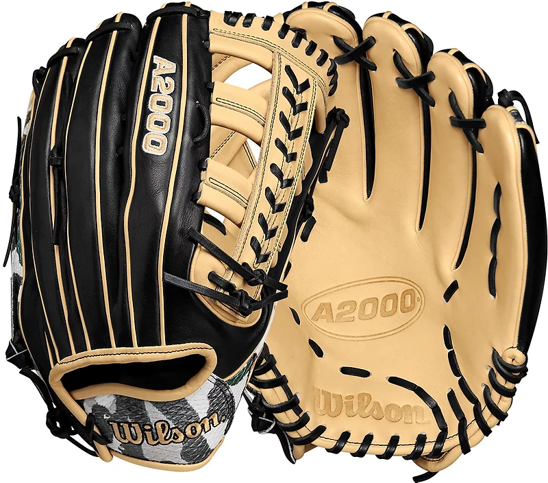 Wilson 12.75 in A2000 1810 Outfield Baseball Glove