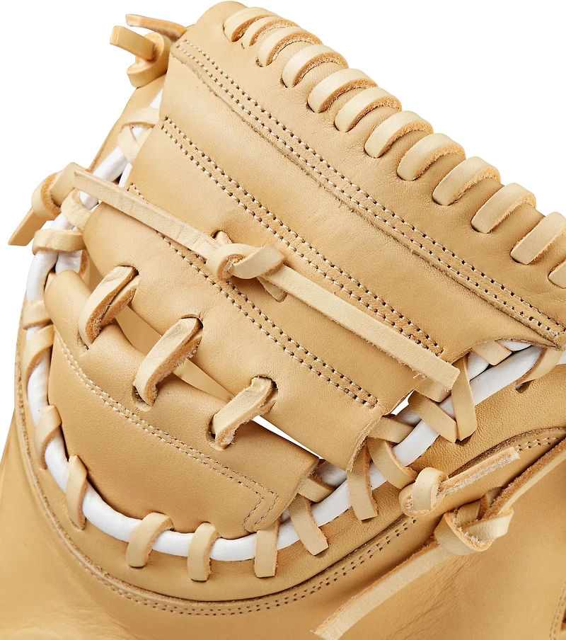 Wilson 33 in A1000 CM33 Baseball Catcher’s Mitt