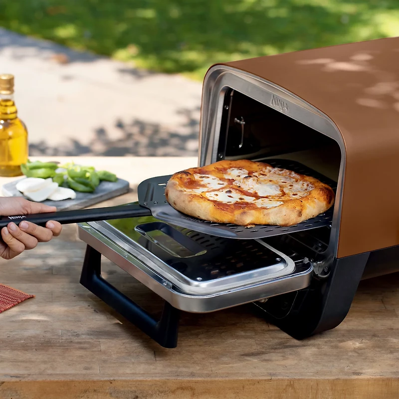 Ninja Woodfire Pizza Oven, 6-in-1 outdoor oven