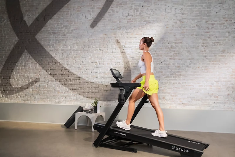 CENTR Runr-S Treadmill with Screen