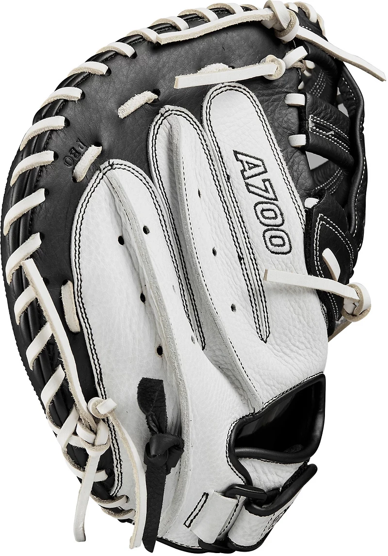 Wilson 32.5 in A700 Fast-Pitch Catcher's Mitt