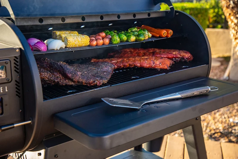 Louisiana Grills 1200 Black Label Wood Pellet Grill