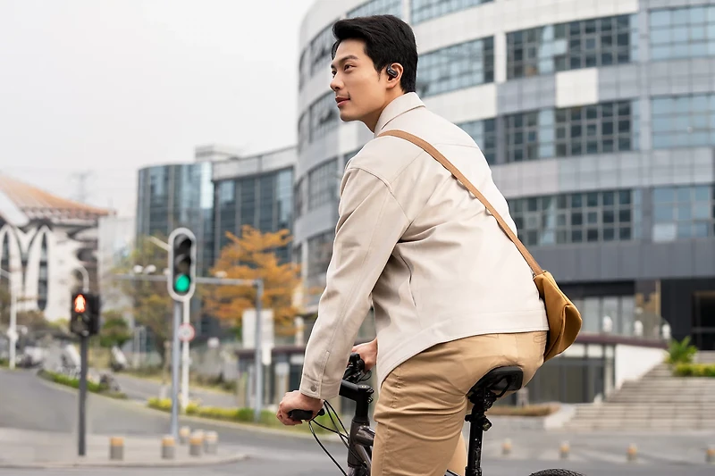 Shokz OpenRun Wireless Ear Bluetooth Headphones