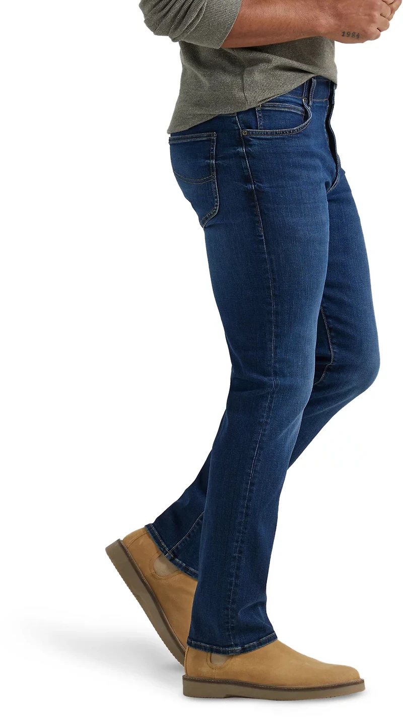 Lee Men's Extreme Motion Regular Fit Straight Leg Jeans