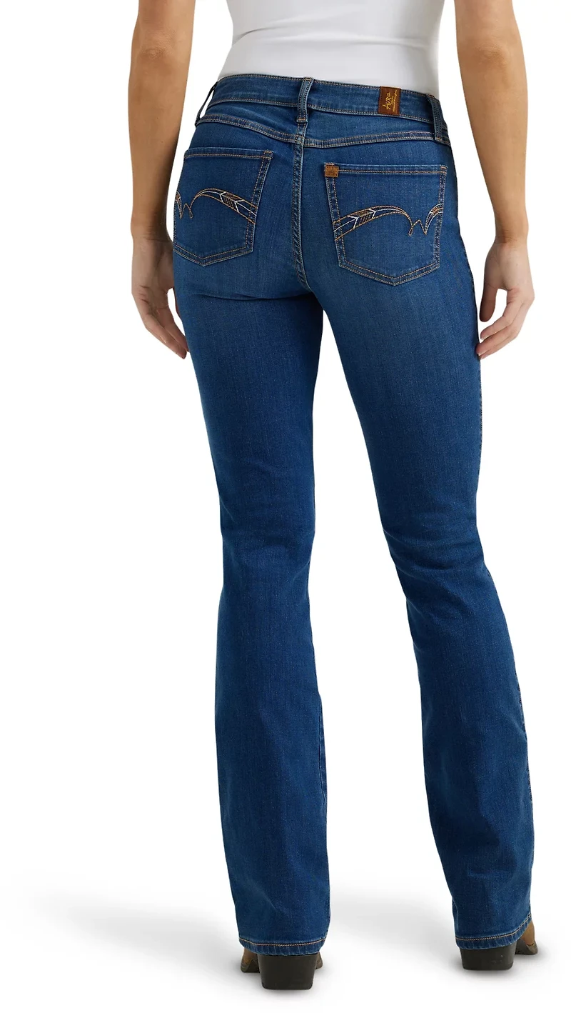 Wrangler Women's Aura from the Women at Instantly Slimming Jeans