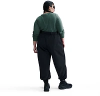 Nike Women's Sportswear Club Long Sleeve Plus T-shirt