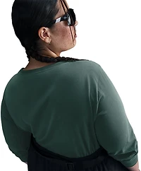 Nike Women's Sportswear Club Long Sleeve Plus T-shirt