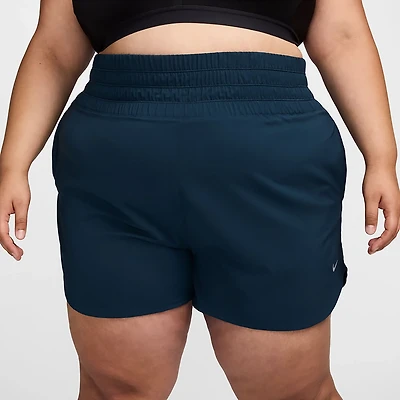 Nike Women's Dri-FIT One Ultra High-Waisted Brief-Lined Plus Shorts 3