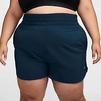 Nike Women's Dri-FIT One Ultra High-Waisted Brief-Lined Plus Shorts 3