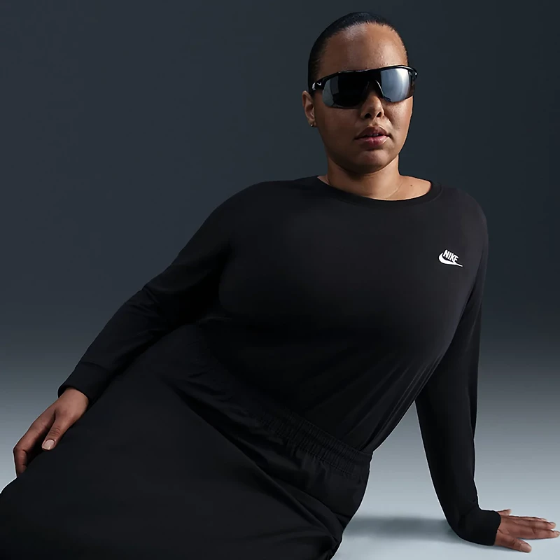 Nike Women's Sportswear Club Long Sleeve Plus T-shirt